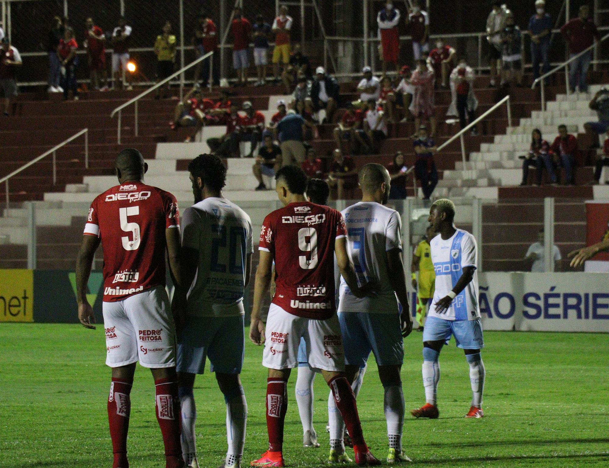 Em jogo morno pela Série B, Vila Nova e Londrina empatam por 0 a 0