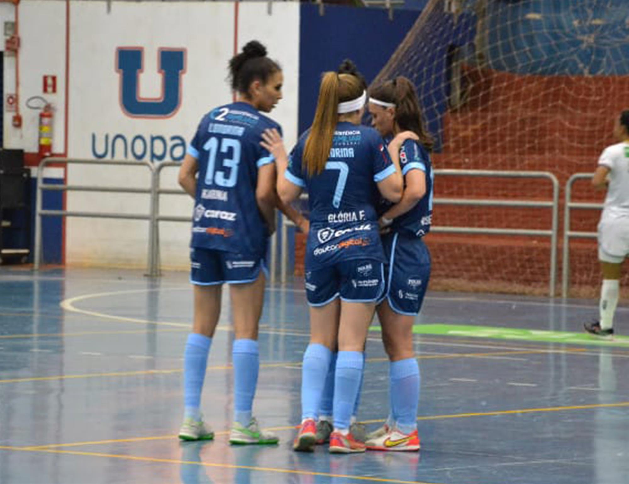 Futsal feminino goleia Brodowski por 9 a 1 pelo Campeonato