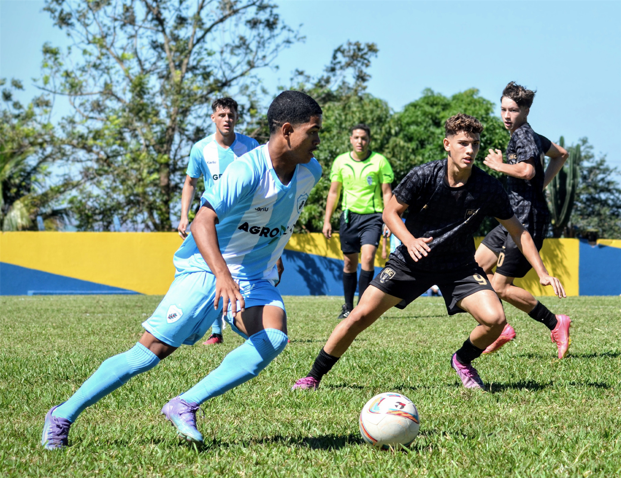 Londrina vence o REC e assume a liderança no sub-17
