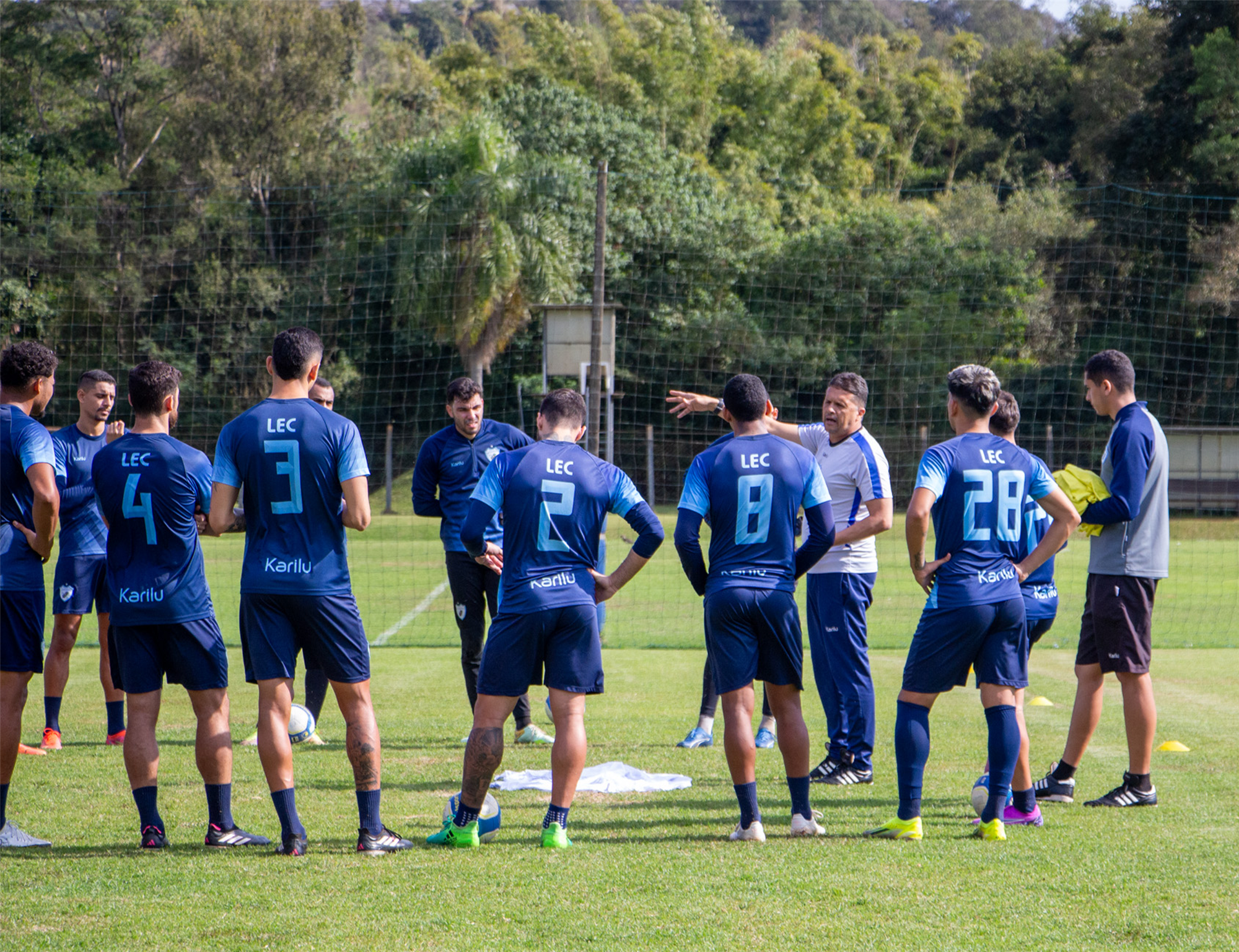 Tubarão se prepara para enfrentar o Floresta