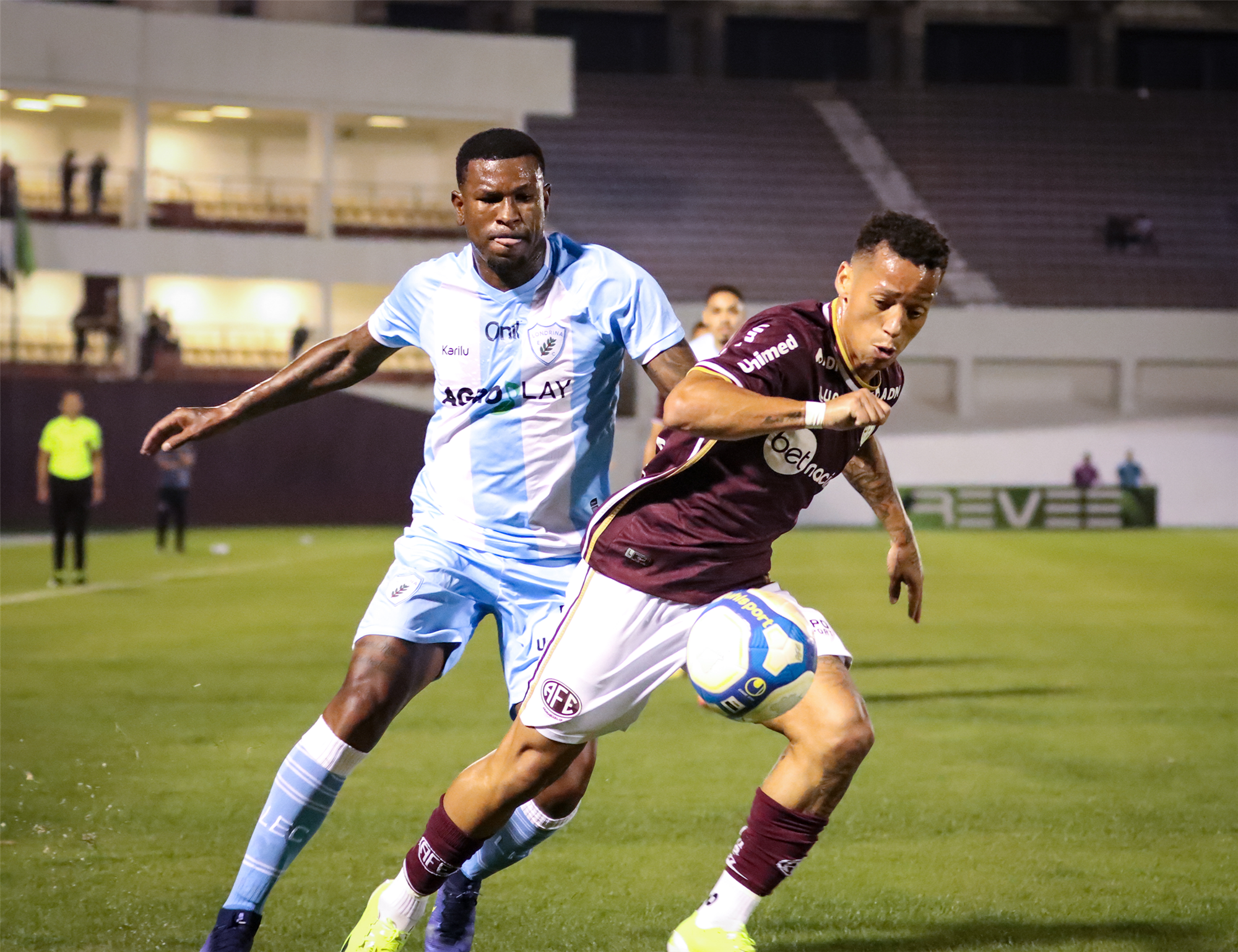 Tubarão cria chances e tem gol anulado, mas fica zerado contra a Ferroviária