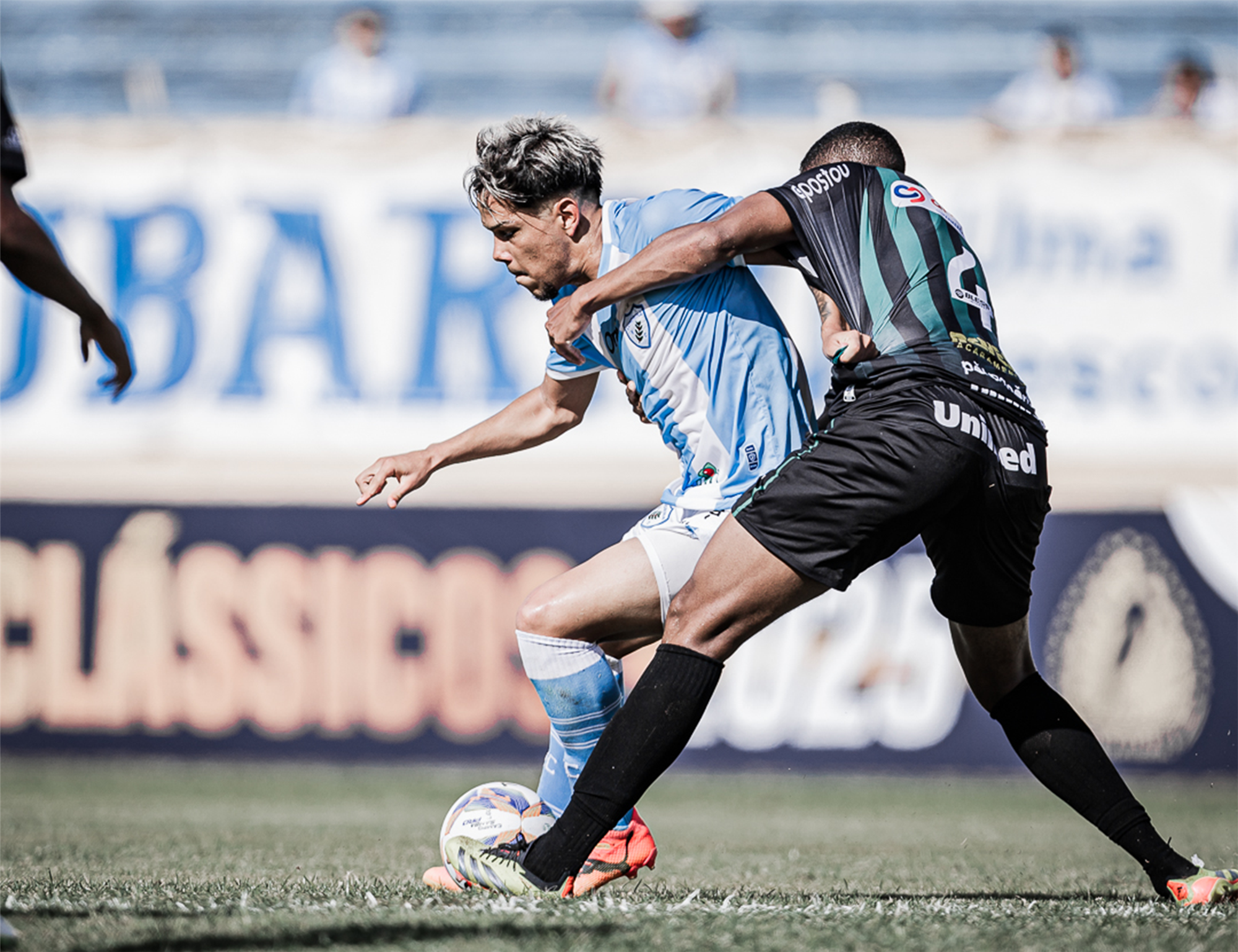 Tubarão sofre revés no Estádio do Café