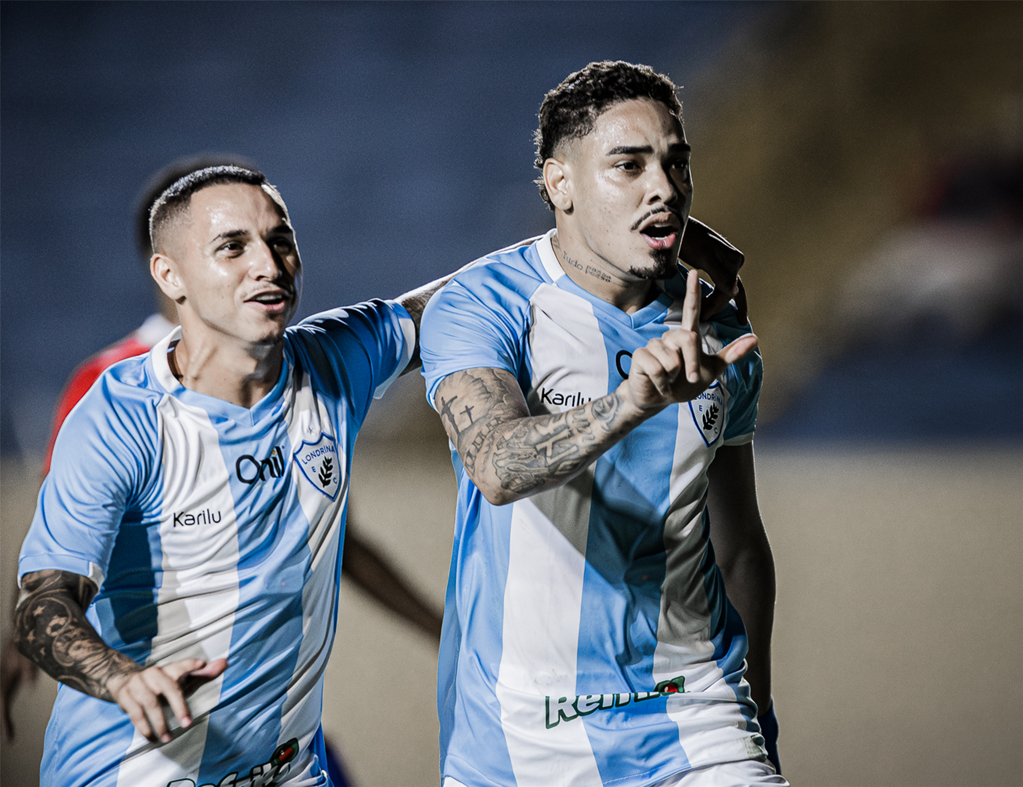 Tubarão goleia o Paraná Clube no Café