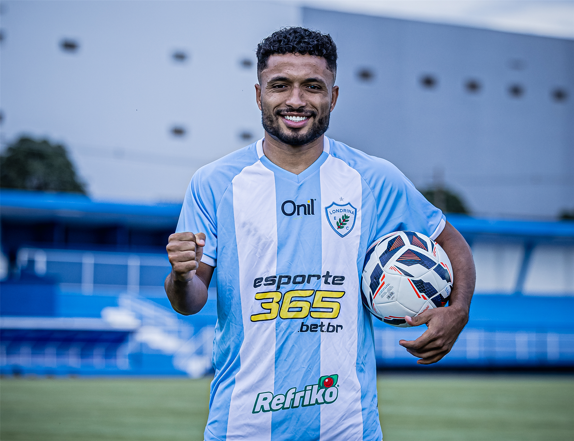 Cedric é o novo reforço do Tubarão