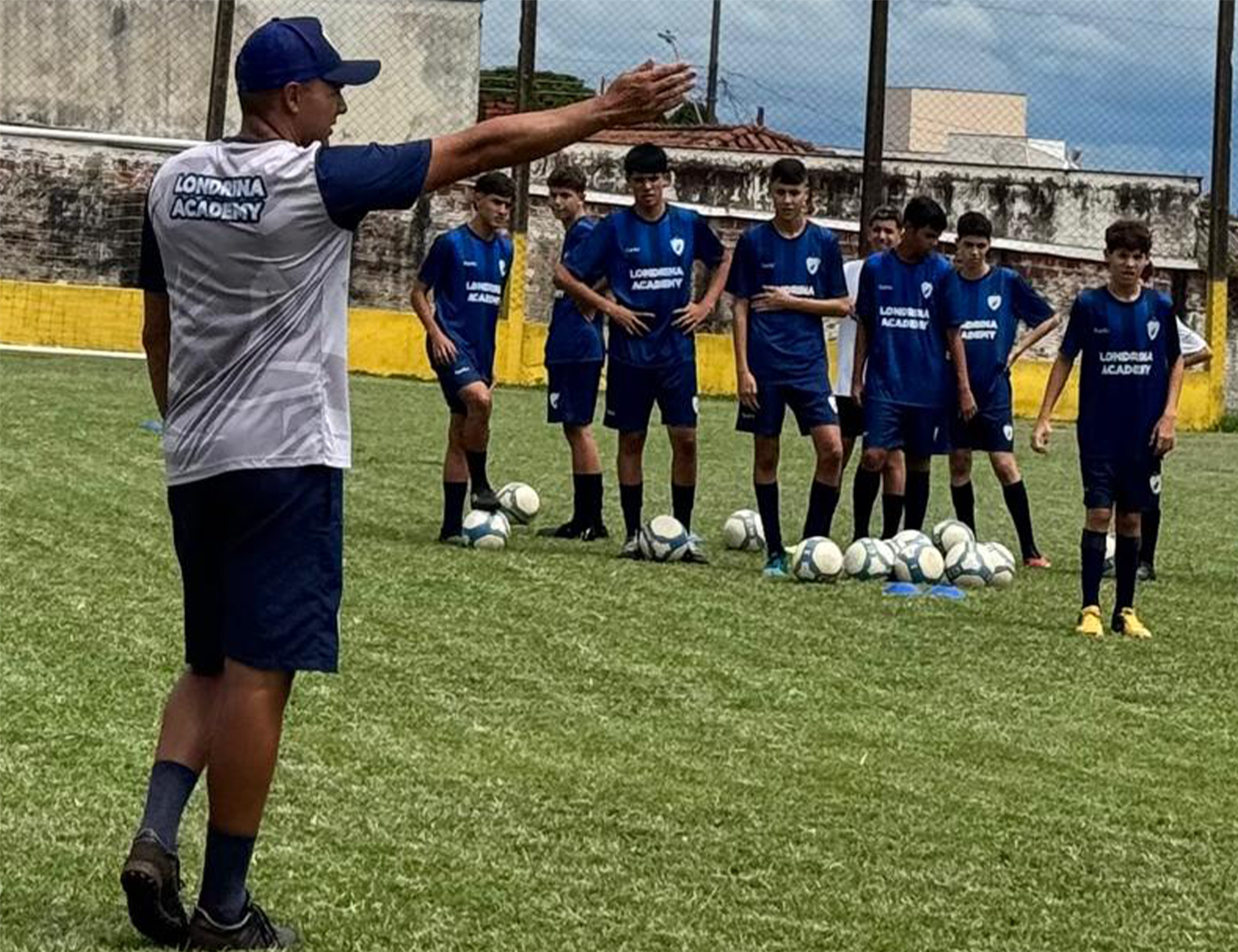 Tubarãozinho estreia no Paranaense sub-15 contra o Hope Internacional