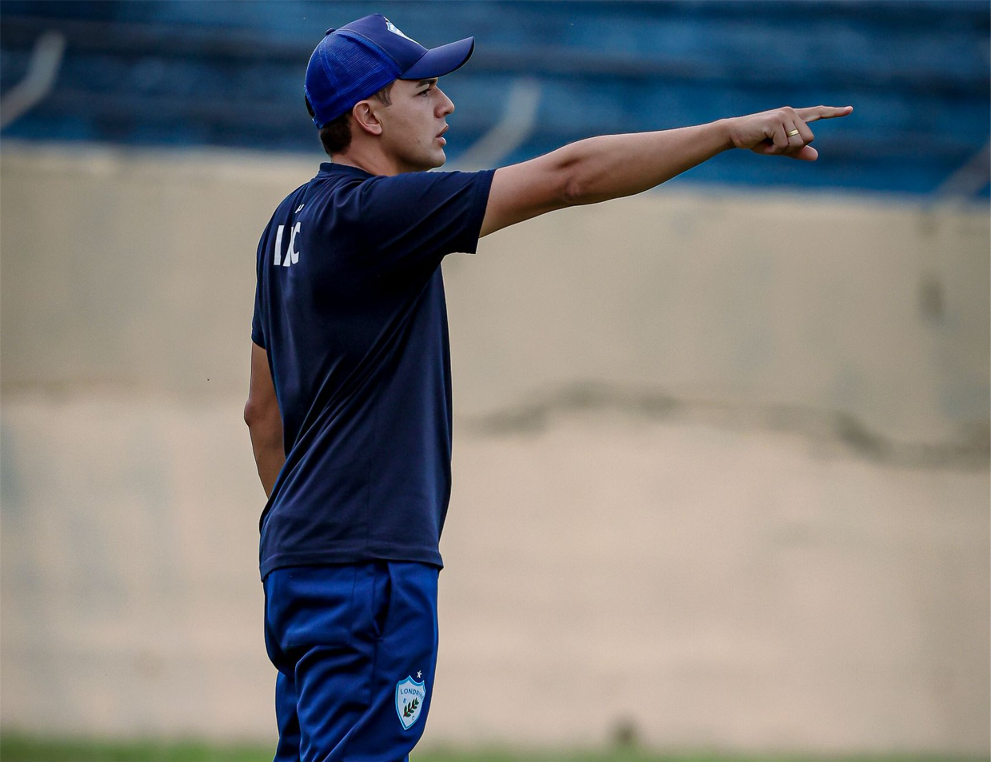Tubarãozinho sub-15 busca vitória contra o Hope