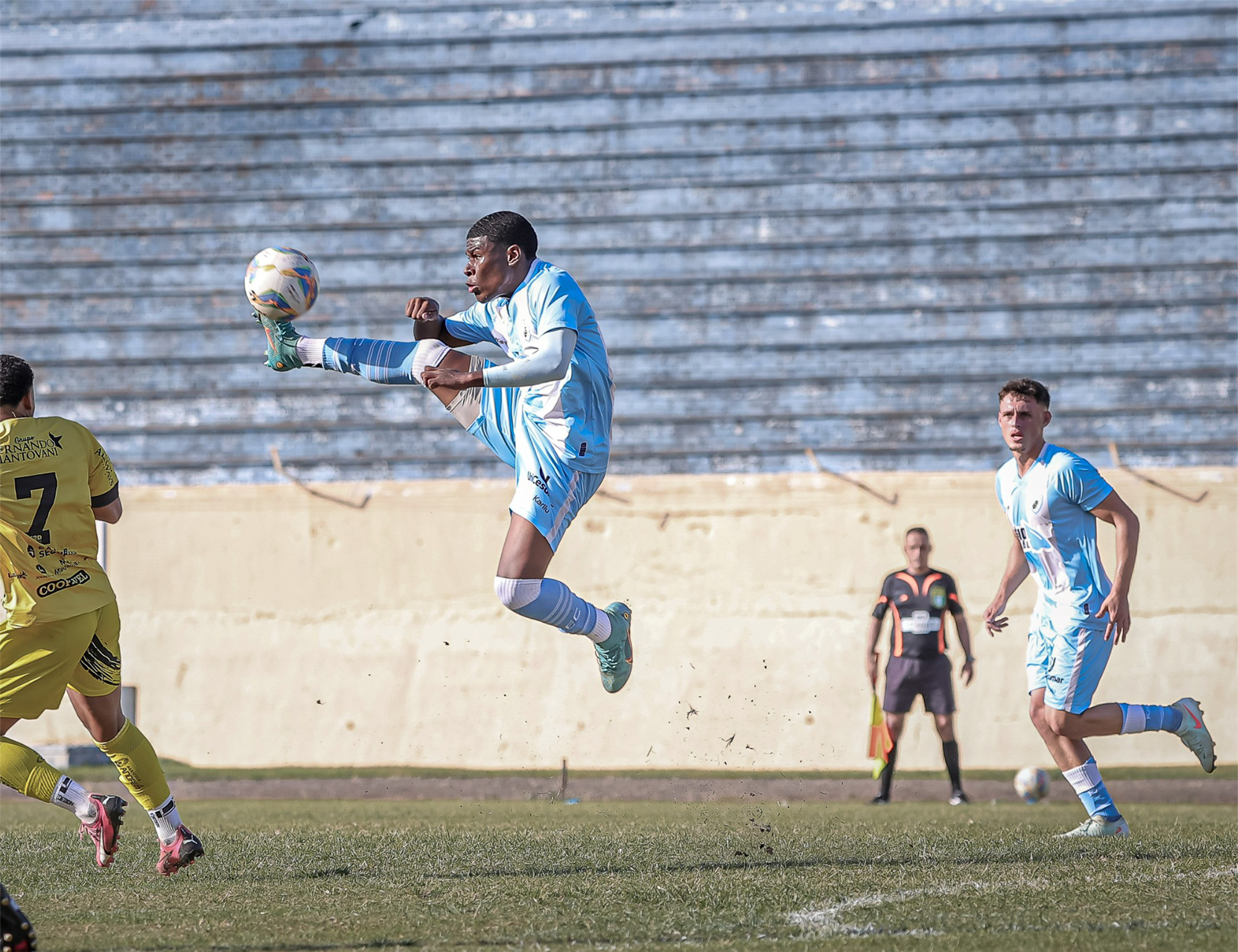 Em confronto direto, Londrina sub-20 recebe o Araucária