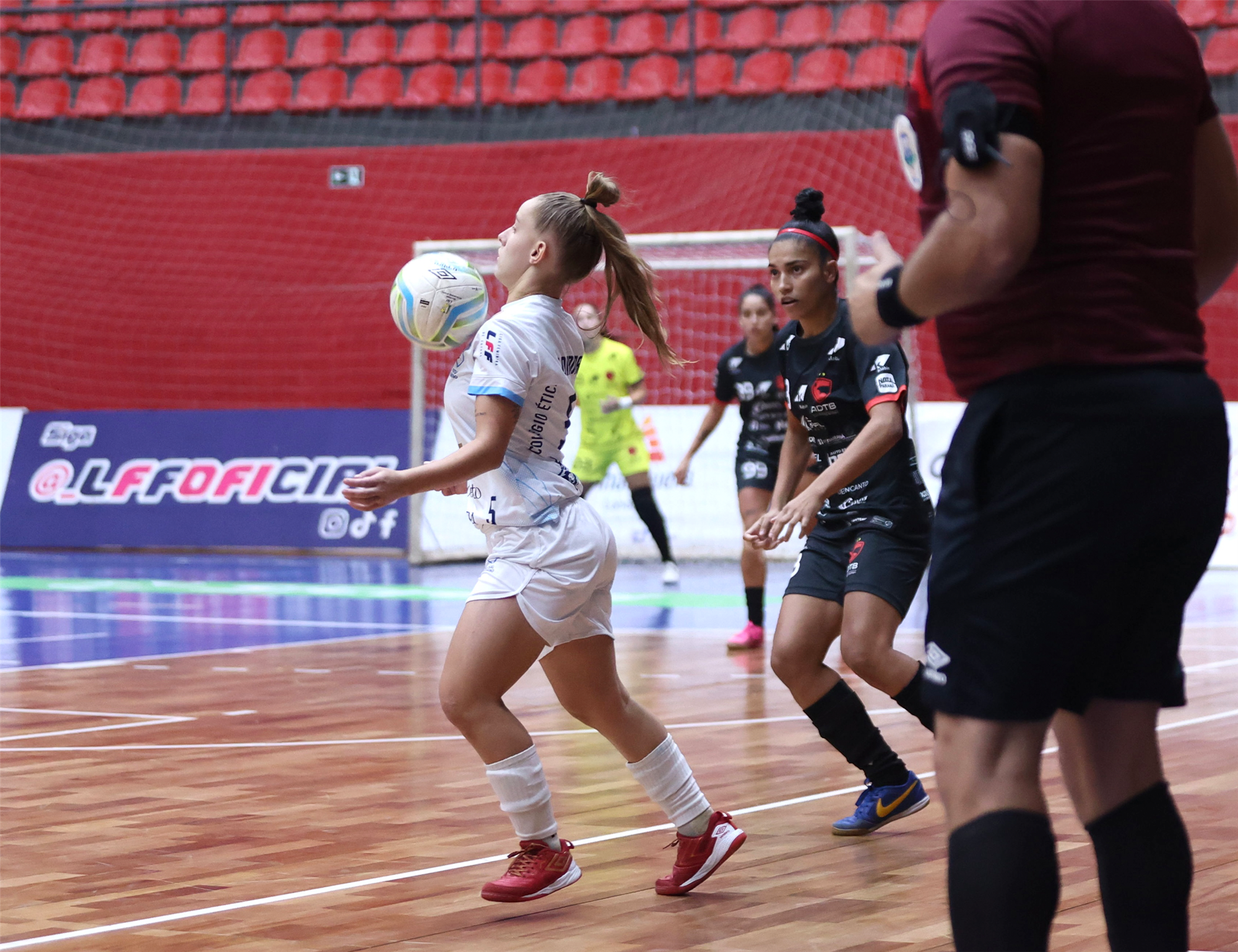 Londrina Futsal sofre virada e é superado em casa